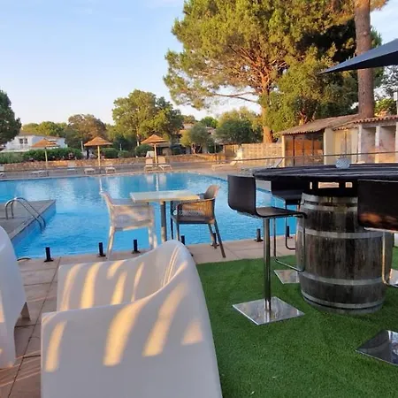 Eden Cala Rossa 3 Et Grande Terrasse Dans Hoteliere Fiori Di Cala Rossa A Lecci, Avec Grande Piscine Chauffee *