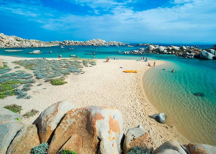 Eden Cala Rossa 3 Et Grande Terrasse Dans Hoteliere Fiori Di Cala Rossa A Lecci, Avec Grande Piscine Chauffee Апартаменты