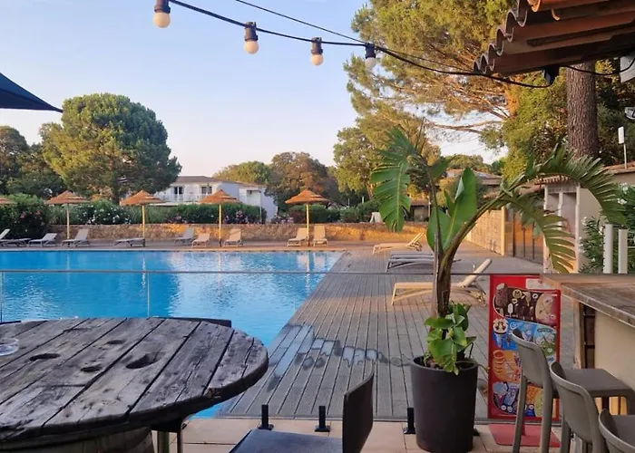 Апартаменты Eden Cala Rossa 3 Et Grande Terrasse Dans Hoteliere Fiori Di Cala Rossa A Lecci, Avec Grande Piscine Chauffee Леччи