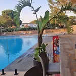 Eden Cala Rossa 3 Et Grande Terrasse Dans Hoteliere Fiori Di Cala Rossa A Lecci, Avec Grande Piscine Chauffee *