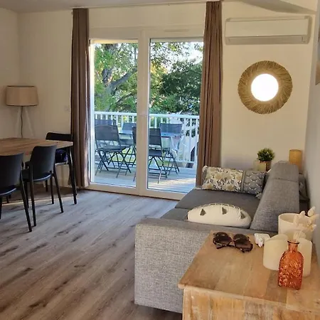 Eden Cala Rossa 3 Et Grande Terrasse Dans Hoteliere Fiori Di Cala Rossa A Lecci, Avec Grande Piscine Chauffee *
