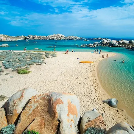 Eden Cala Rossa 3 Et Grande Terrasse Dans Hoteliere Fiori Di Cala Rossa A Lecci, Avec Grande Piscine Chauffee Apartment