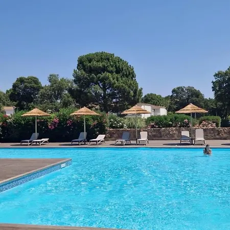 Eden Cala Rossa 3 Et Grande Terrasse Dans Hoteliere Fiori Di Cala Rossa A Lecci, Avec Grande Piscine Chauffee Apartment