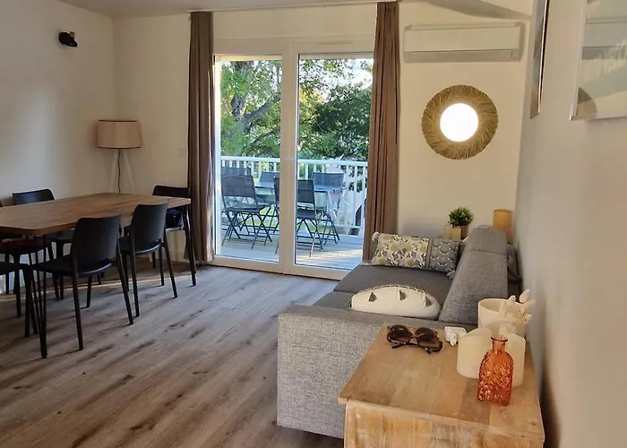 Eden Cala Rossa 3 Et Grande Terrasse Dans Hoteliere Fiori Di Cala Rossa A Lecci, Avec Grande Piscine Chauffee Lecci