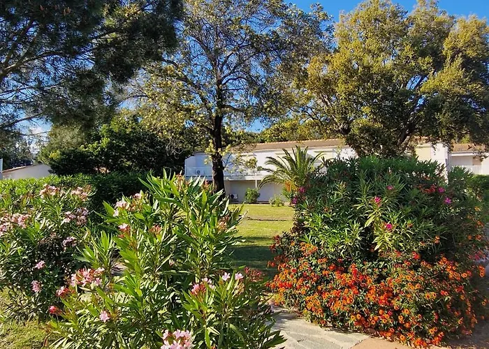 Apartment Eden Cala Rossa 3 Et Grande Terrasse Dans Hoteliere Fiori Di Cala Rossa A Lecci, Avec Grande Piscine Chauffee