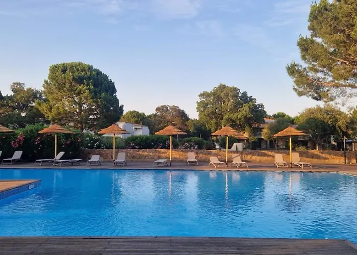 Eden Cala Rossa 3 Et Grande Terrasse Dans Hoteliere Fiori Di Cala Rossa A Lecci, Avec Grande Piscine Chauffee Apartment