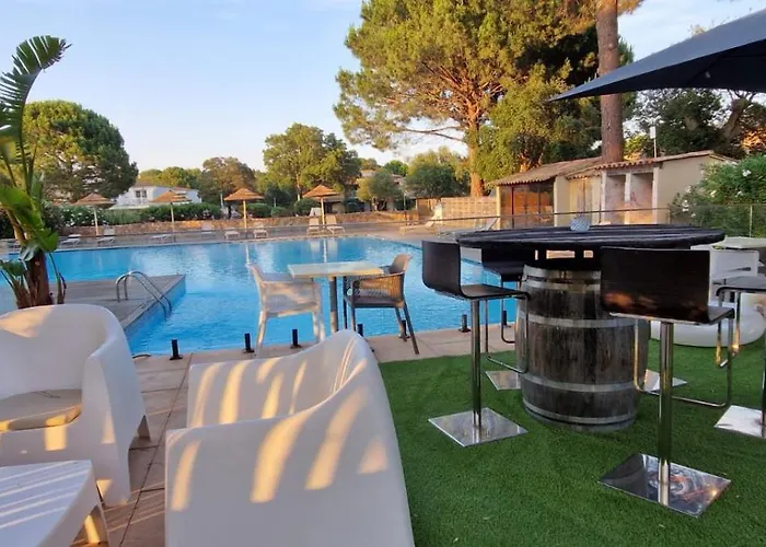Eden Cala Rossa 3 Et Grande Terrasse Dans Hoteliere Fiori Di Cala Rossa A Lecci, Avec Grande Piscine Chauffee *